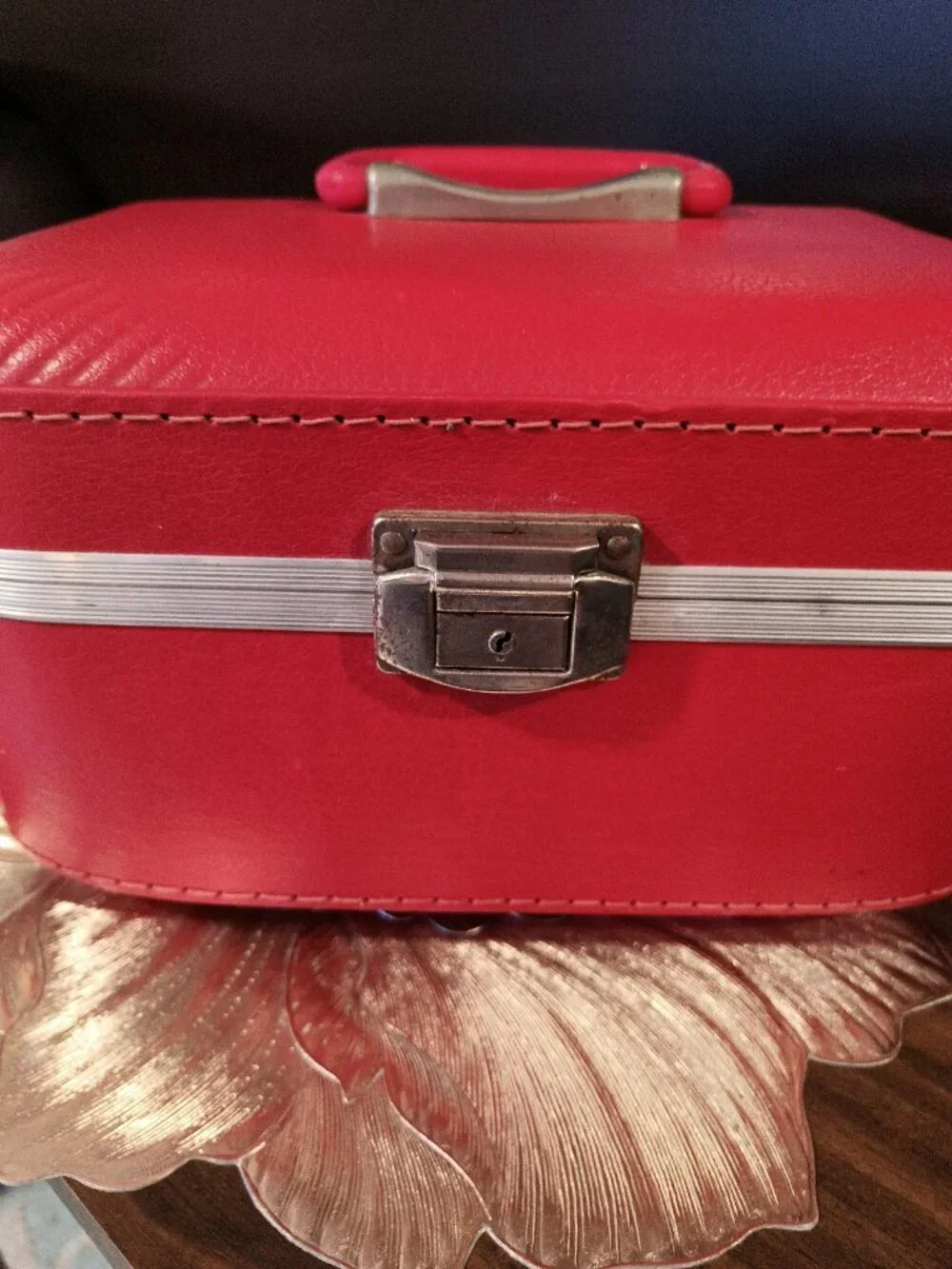 Vintage MCM Red Trojan Hard Shell Travel Train Makeup Vanity Case 1960-70s